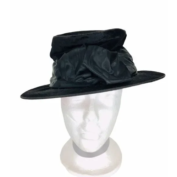 Antique Victorian Edwardian 1900s Black Velvet Wire Frame Slouchy Bow Top Hat